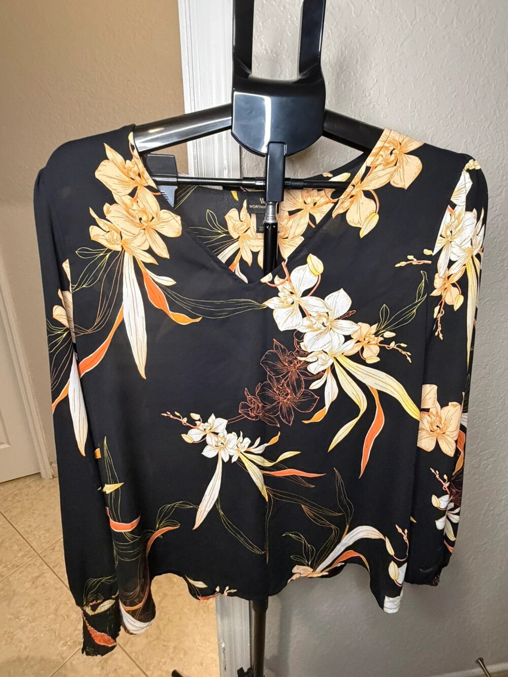 NWOT Worthington Black Yellow Floral Long Sleeve V-Neck Blouse Size L